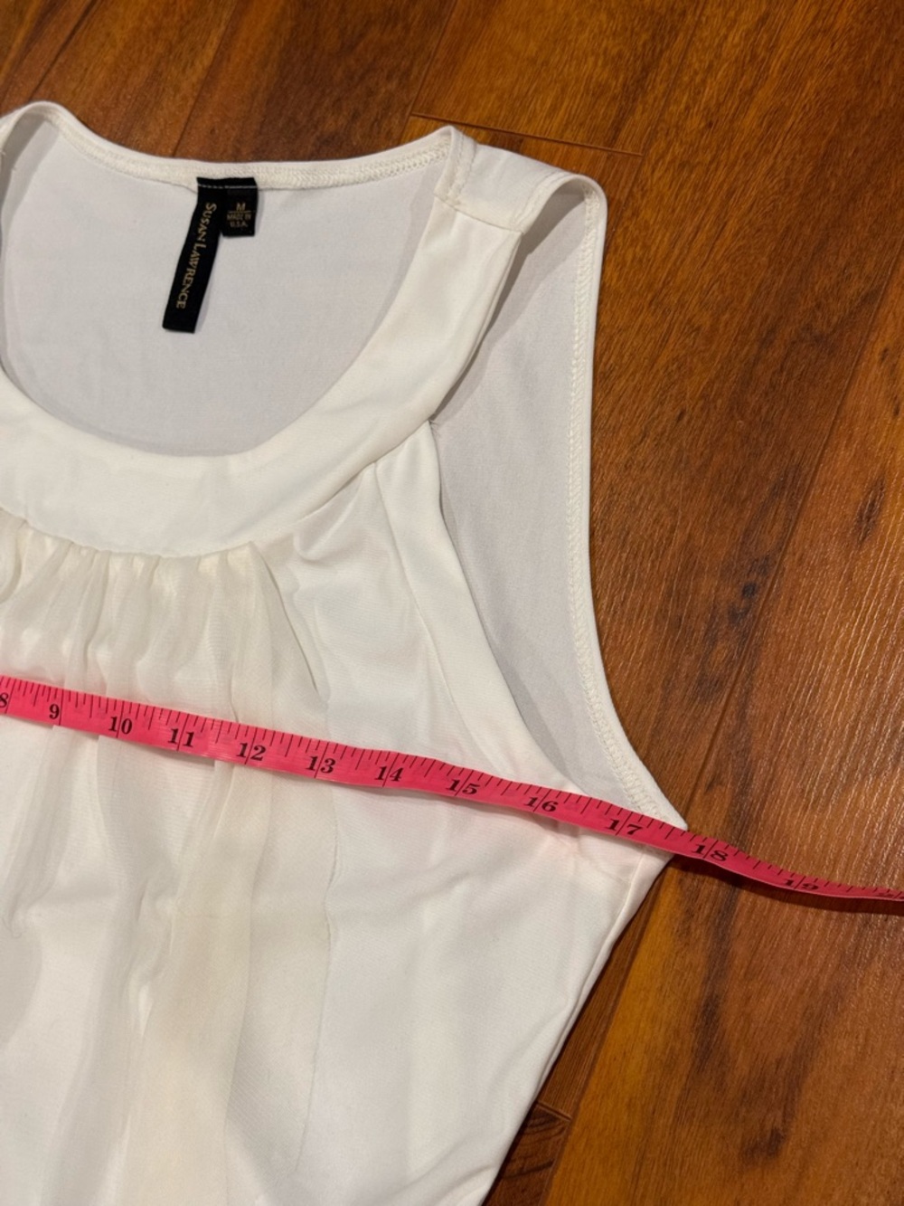 Susan Lawrence White Sleeveless Pleated Women's Top - Picture 7 of 8